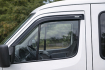 Mercedes Sprinter W901/902/903/904/905 1995–2006 Windabweiser (2 Stk, Niken) Foto 1