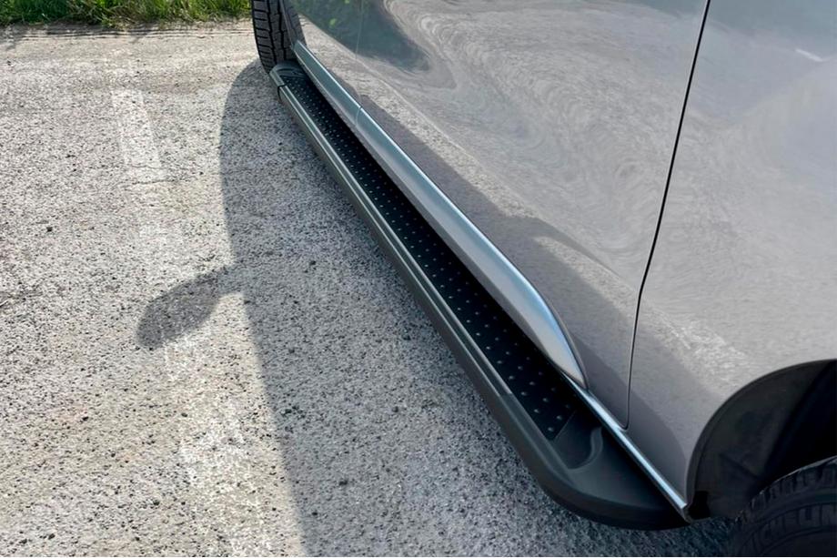 Peugeot Traveller 2017- Trittbretter Allmond Black (2 Stk., Aluminium) XS – Kurzer Radstand Foto 2