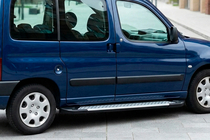 Peugeot Partner 1996-2008 Trittbretter Allmond Grey (2 Stk., Alu) Foto 1