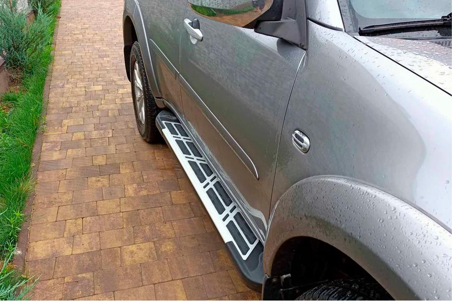 Mitsubishi Pajero Sport 2008-2015 Seitenschweller Sunrise (2 Stk., Aluminium) Image