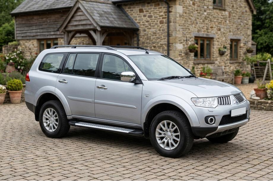 Mitsubishi Pajero Sport 2008-2015 Seitenschweller Line (2 Stk., Aluminium) Image