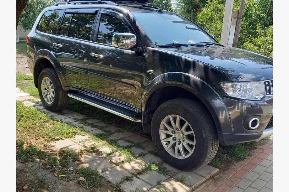 Mitsubishi Pajero Sport 2008-2015 Seitenschweller Maydos V2 (2 Stk., Aluminium & Edelstahl) Foto 6