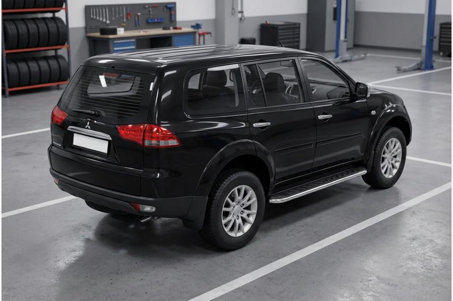 Mitsubishi Pajero Sport 2008-2015 Trittbretter Maydos V1 (2 Stk., Aluminium & Edelstahl) Image