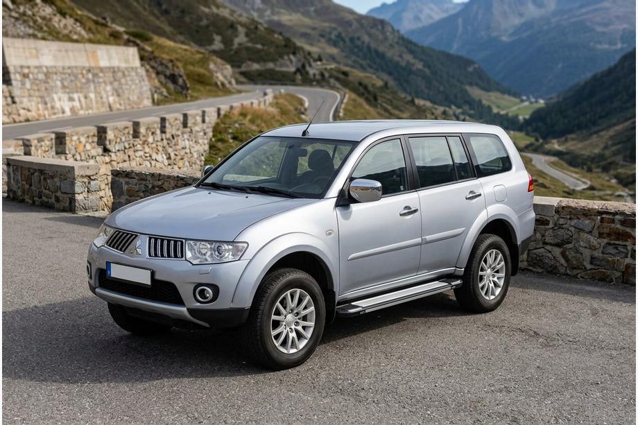 Mitsubishi Pajero Sport 2008-2015 Trittbretter Rainbow (2 Stk., Alu) Image