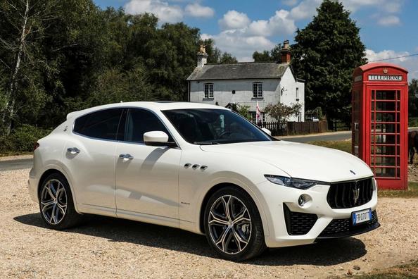 Übersicht über Crossover Maserati Levante