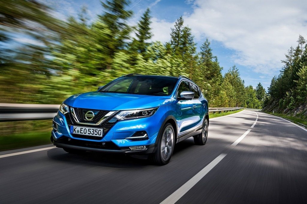 Durchsuchen Sie die aktualisierte Crossover Nissan Qashqai der zweiten Generation