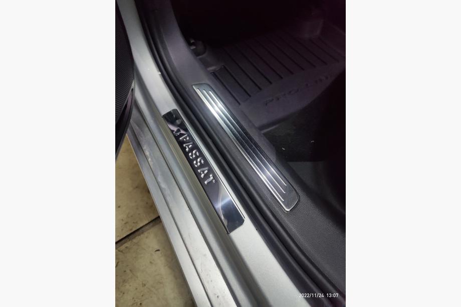 Volkswagen Passat B8 2015-2023 Einstiegsleisten Edelstahl OmsaLine (4 Stk) Foto 7