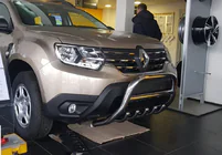 Renault Duster 2018-2024 Frontbügel ohne Schriftzug WT003 (Edelstahl) Foto 15