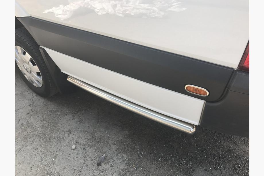 Mercedes Sprinter W907/W910 2018- Seitliche Rohre hinter dem Hinterrad (2 Stk., Edelstahl) Mittlerer Radstand, 70mm Foto 2