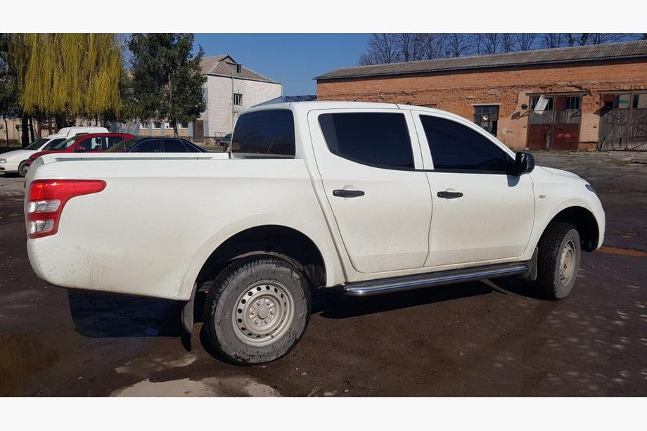 Mitsubishi L200 2015-2024 Seitenschweller Premium (2 Stk., Edelstahl) Image