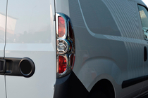 Opel Combo 2012-2018 Chrom Blenden für Rückleuchten (2012-2015, 2 Stk, Kunststoff) Foto 1