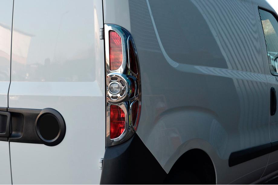 Opel Combo 2012-2018 Chrom Blenden für Rückleuchten (2012-2015, 2 Stk, Kunststoff) Image