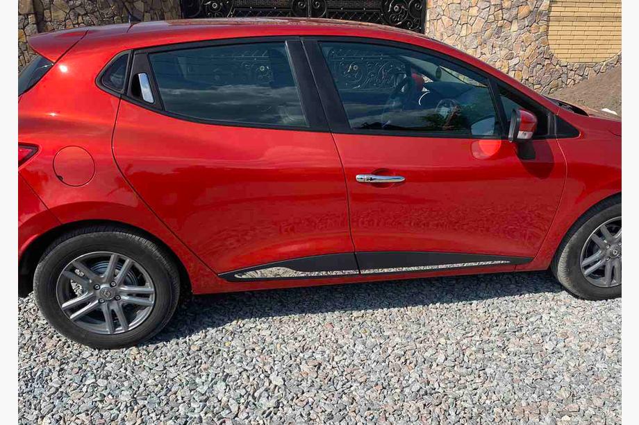 Renault Clio IV 2012-2019 Türleisten gerade (4 Stk, Edelstahl) Schwarz Chrom Image