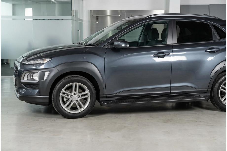 Hyundai Kona 2017-2023 Trittbretter Allmond Black (2 Stk., Aluminium) Image