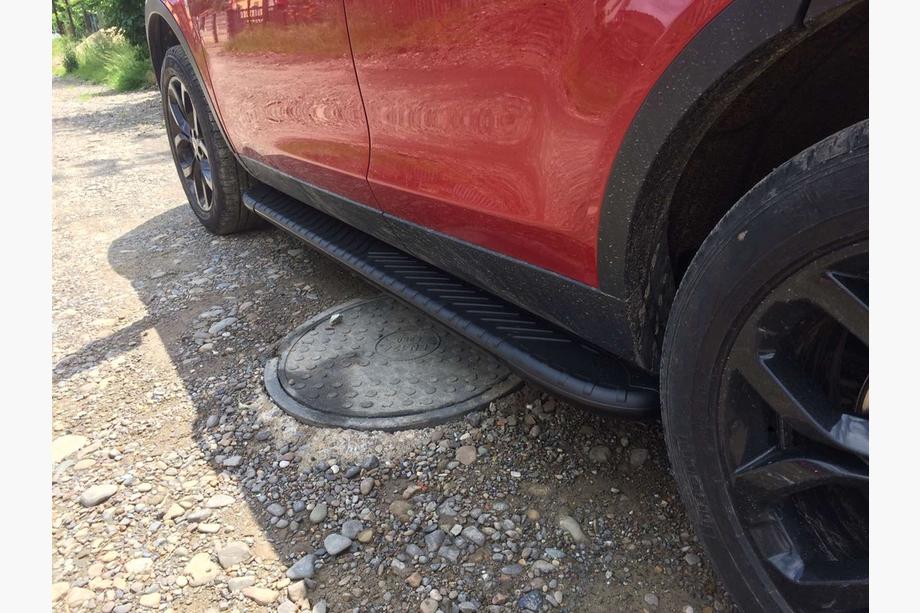 Land Rover Discovery Sport 2014- Seitenschweller Bosphore Black (2 Stk., Aluminium) 2019+ Image
