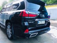 Lexus LX570/450d 2008-2022 Bodykit Set (TRD Sport 2017-2020) Schwarz Foto 12