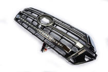 Toyota Land Cruiser 200 2007-2021 Kühlergrill 2016-2021 (LED) Foto 3