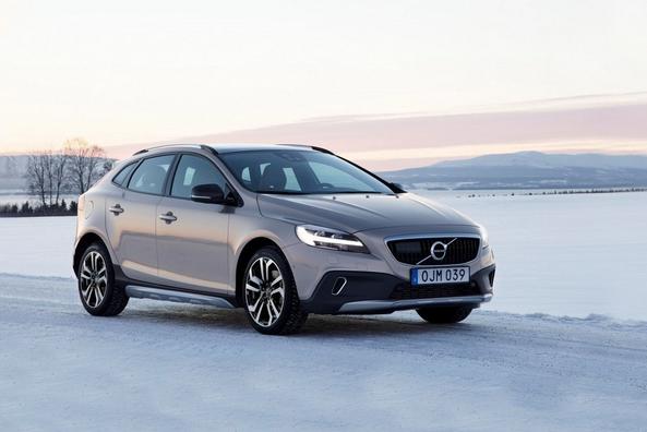 Übersicht der Straßenversion Fließheck Volvo V40 Cross Country