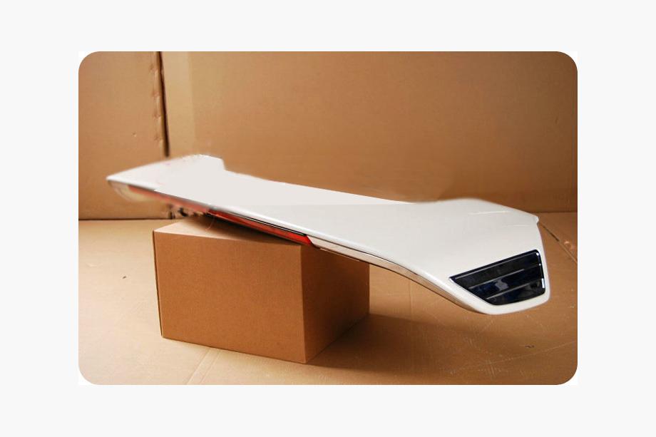 Toyota Land Cruiser 200 2007-2021 Bodykit 2012-2015 (LC15) Weiß Foto 4