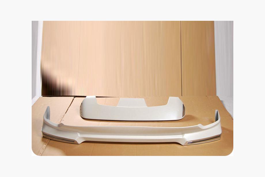 Toyota Land Cruiser 200 2007-2021 Bodykit 2012-2015 (LC15) Weiß Foto 6