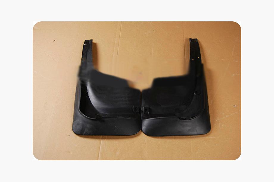 Toyota Land Cruiser 200 2007-2021 Bodykit 2012-2015 (LC15) Weiß Foto 8