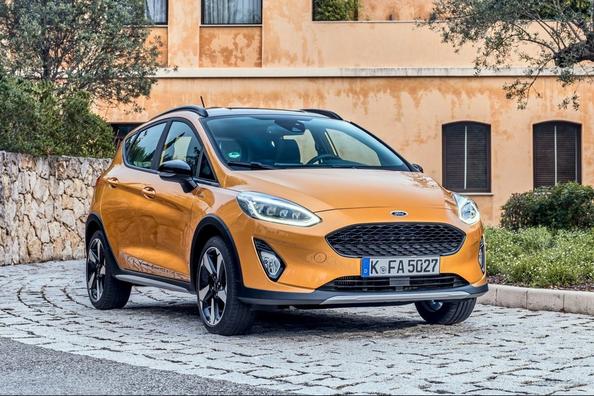 Überprüfung der Crossover-Version des Fließheck Ford Fiesta Active