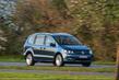 Die aktualisierte Großraumlimousine von Volkswagen Sharan der zweiten Generation Foto 2