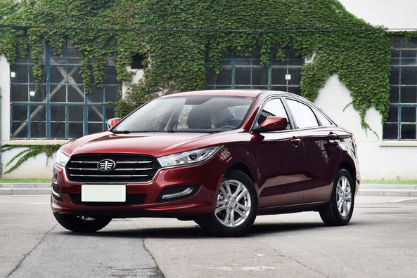 Zweite übersicht der Limousine FAW Besturn B50 zweiten Generation