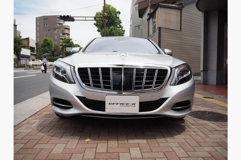 Mercedes S-class W222 2013-2022 Kühlergrill GT Panamericana (Auslage) Image