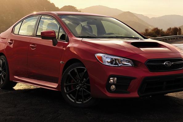 Durchsuchen Sie die aktualisierte Sport-Limousine Subaru WRX