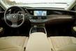 Übersicht der Limousine Lexus LS der fünften Generation Foto 5