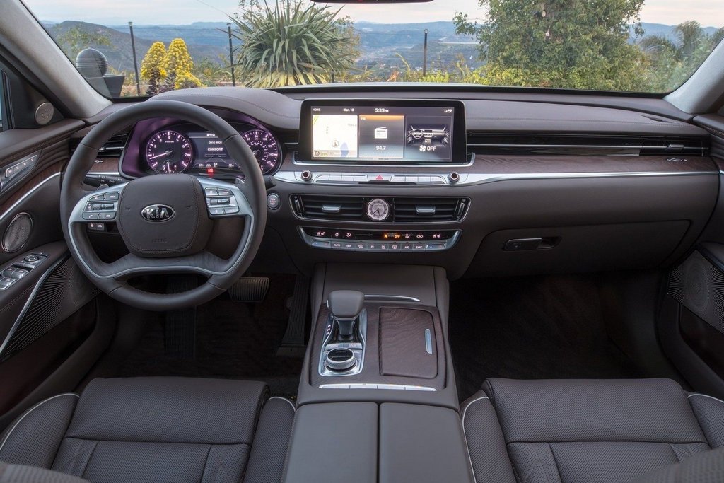 Executive Limousine KIA K900