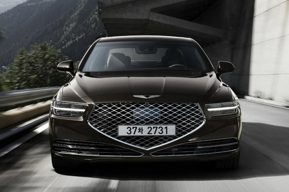 Übersicht der Premium-Limousine Genesis G90