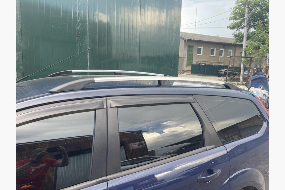 Ford Focus II 2008-2011 Aluminium Dachreling (Caravan, Chrom) Image