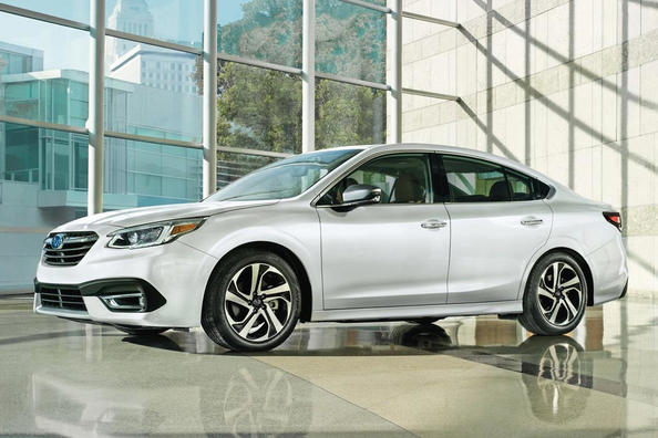 - Limousine Subaru Legacy Modelljahr 2020