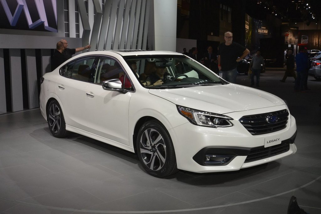 - Limousine Subaru Legacy Modelljahr 2020