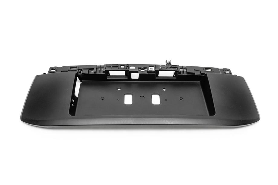 Toyota Land Cruiser Prado 150 2009-2023 Chromleiste über dem Kennzeichen (Design 2018) Foto 2