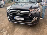 Toyota Land Cruiser 200 2007-2021 Kühlergrill 2016-2021 (Design 2019) Ohne Kamera Foto 8
