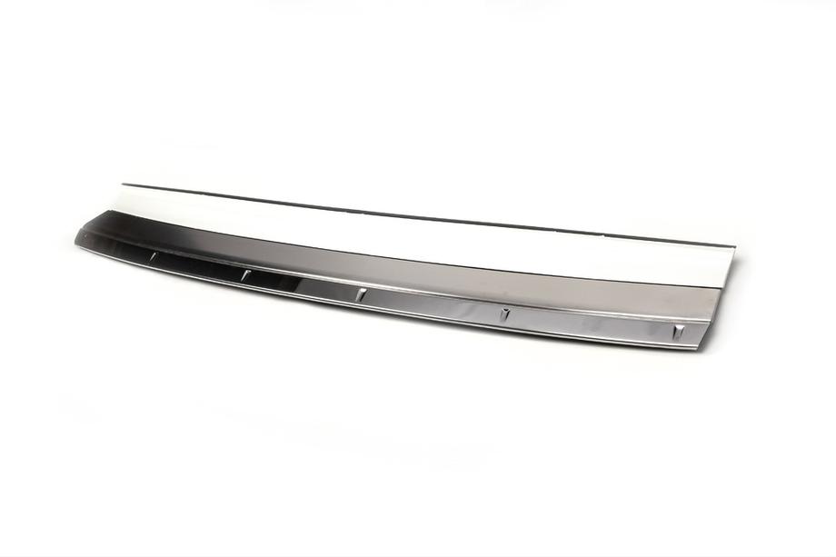 Lexus LX570/450d 2008-2022 Heckstoßstangeneinsatz Chrom (2012-2015) Image