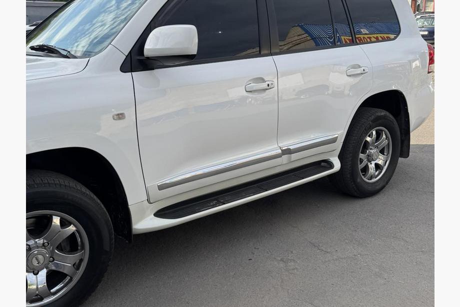 Toyota Land Cruiser 200 2007-2021 Satz Türschutzleisten (2008-2016) Schwarz Foto 6