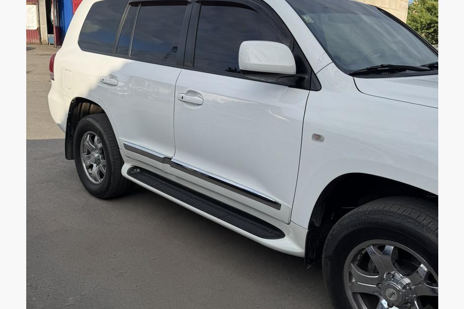 Toyota Land Cruiser 200 2007-2021 Satz Türschutzleisten (2008-2016) Schwarz Foto 5