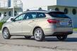 Übersicht des Kombis Lada Vesta SW Foto 2