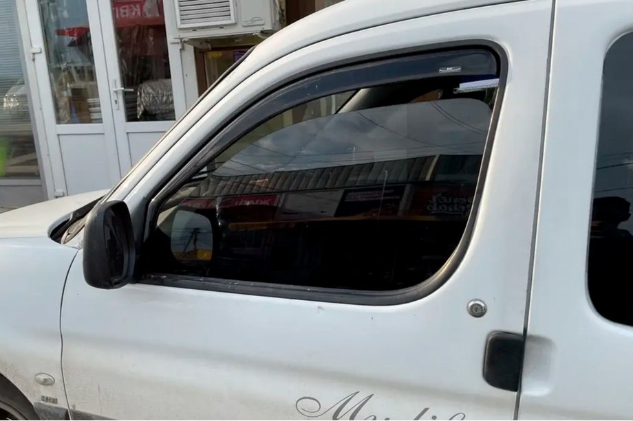 Citroen Berlingo 1996-2008 Windabweiser zum Einstecken (2 Stk, HIC) Image