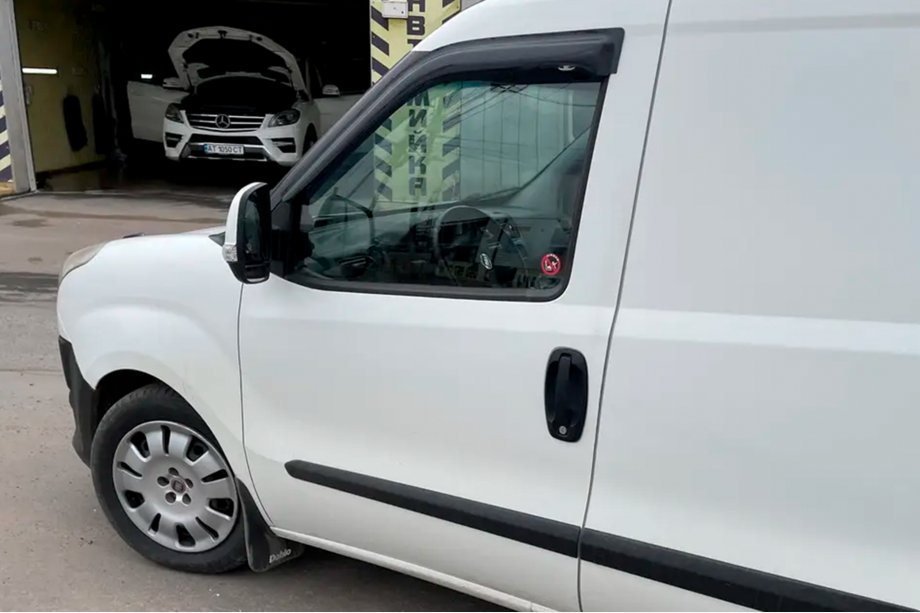 Fiat Doblo II 2010-2022 Windabweiser (2 Stk, HIC) Image
