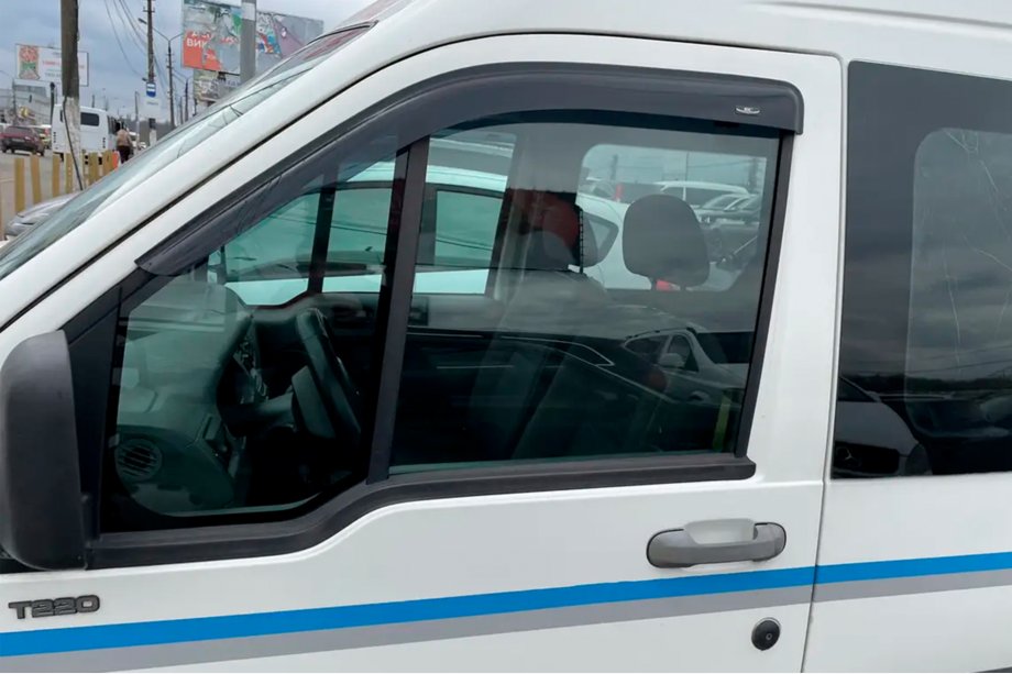 Ford Connect 2006–2009 Windabweiser (2 Stk, HIC) Image