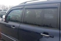 Land Rover Discovery III 2004–2009 Windabweiser (4 Stk, HIC) Foto 2