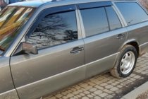 Mercedes E-class W124 1984–1997 Windabweiser SW (4 Stk, HIC) Foto 1
