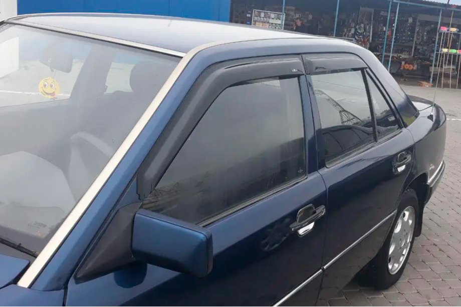 Mercedes E-class W124 1984–1997 Windabweiser SD (4 Stk, HIC) Image