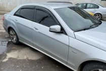 Mercedes E-class W212 2009-2016 Windabweiser SD (4 Stk, HIC) Foto 3