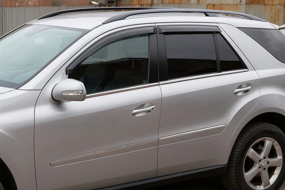 Mercedes ML W164 2005-2011 Windabweiser (4 Stk, HIC) Foto 1